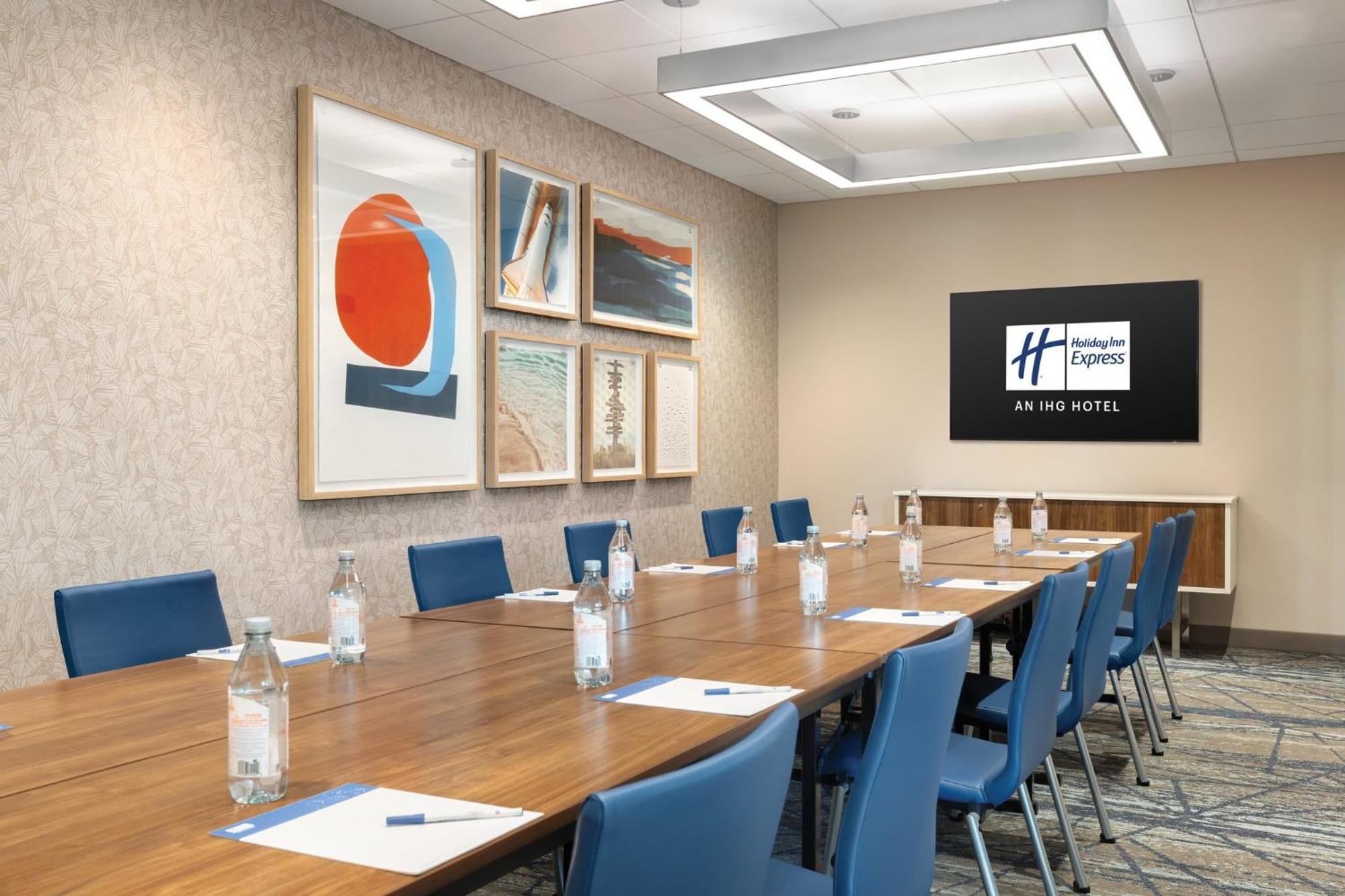 Holiday Inn Express Cape Canaveral By Ihg Exterior photo